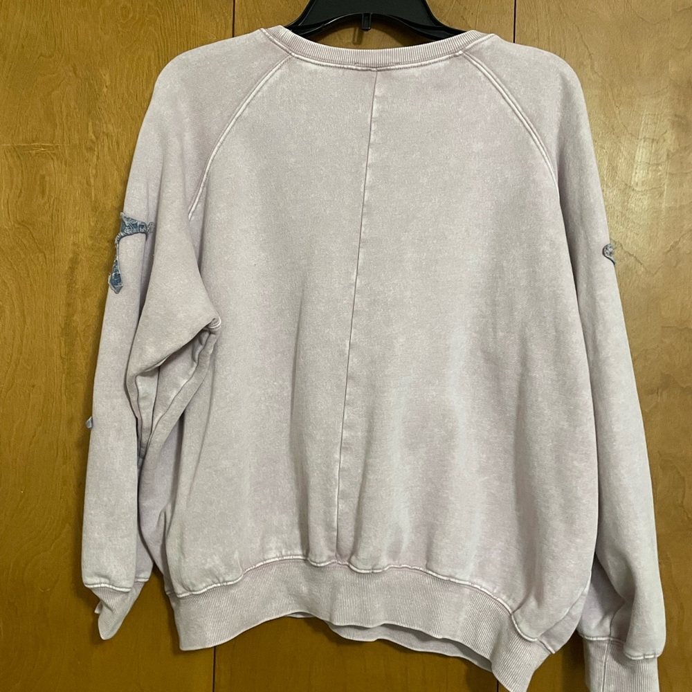 Easel Pullover